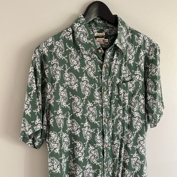 Bridge & Burn Men’s Green Paisley Button Down Shirt Size Small - Picture 1 of 8